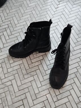 Crown Vintage Black Lace-Up Ankle Boots, Like New. Used Twice